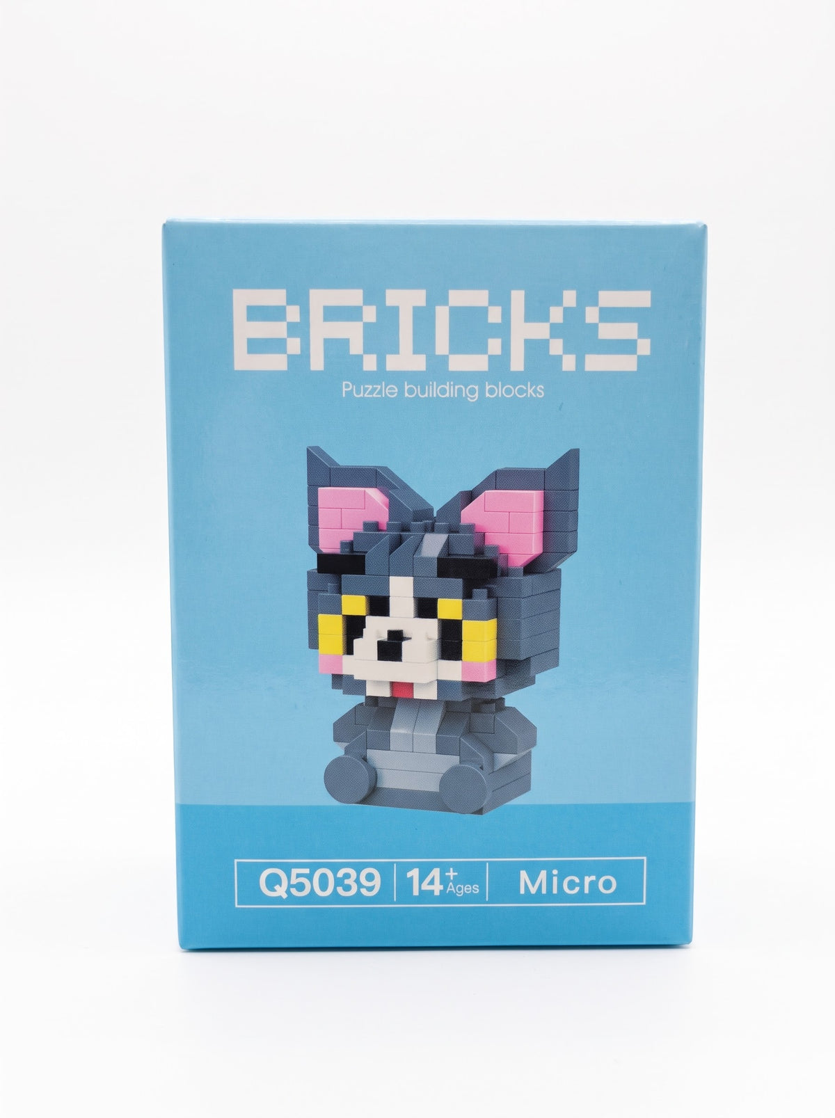Tom bricks